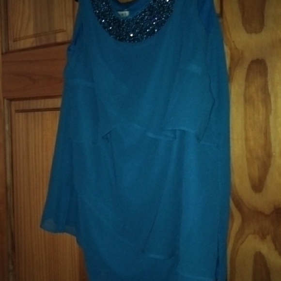 Maya Brooke outfit - Picture 7 of 8